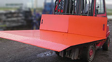 Mobile loading ramp Expresso designed to be put in place with a forklift
