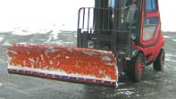 Snow shovel for forklift truck
