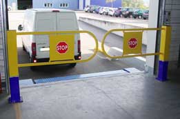 Swivelling dock barrier Expresso