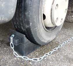Rubber Wheel Chock for truck