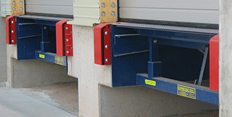 Telescopic lip dock leveler Expresso