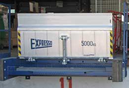 Stationary drawbridge leveler with monobloc frame and rubber bumpers