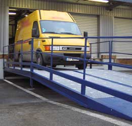 Leveling ramp for LCV