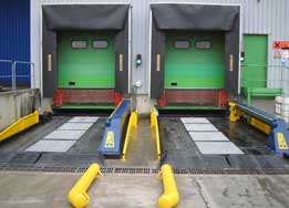 Stop Trucks® and hydraulic truck levelers combination