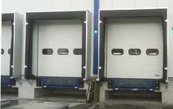 Inflatable dock shelter