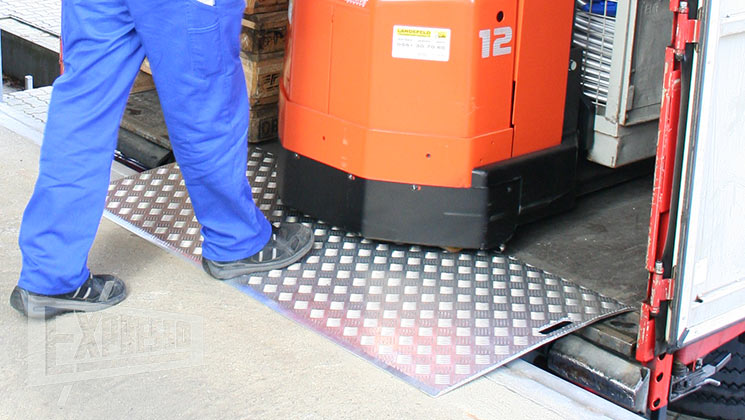 Removable loading ramp Aluminium dock plate type L8773